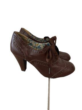 Vintage American Eagle Oxford Brogue Heels Brown 2010s Twee Aesthetic Size 7.5